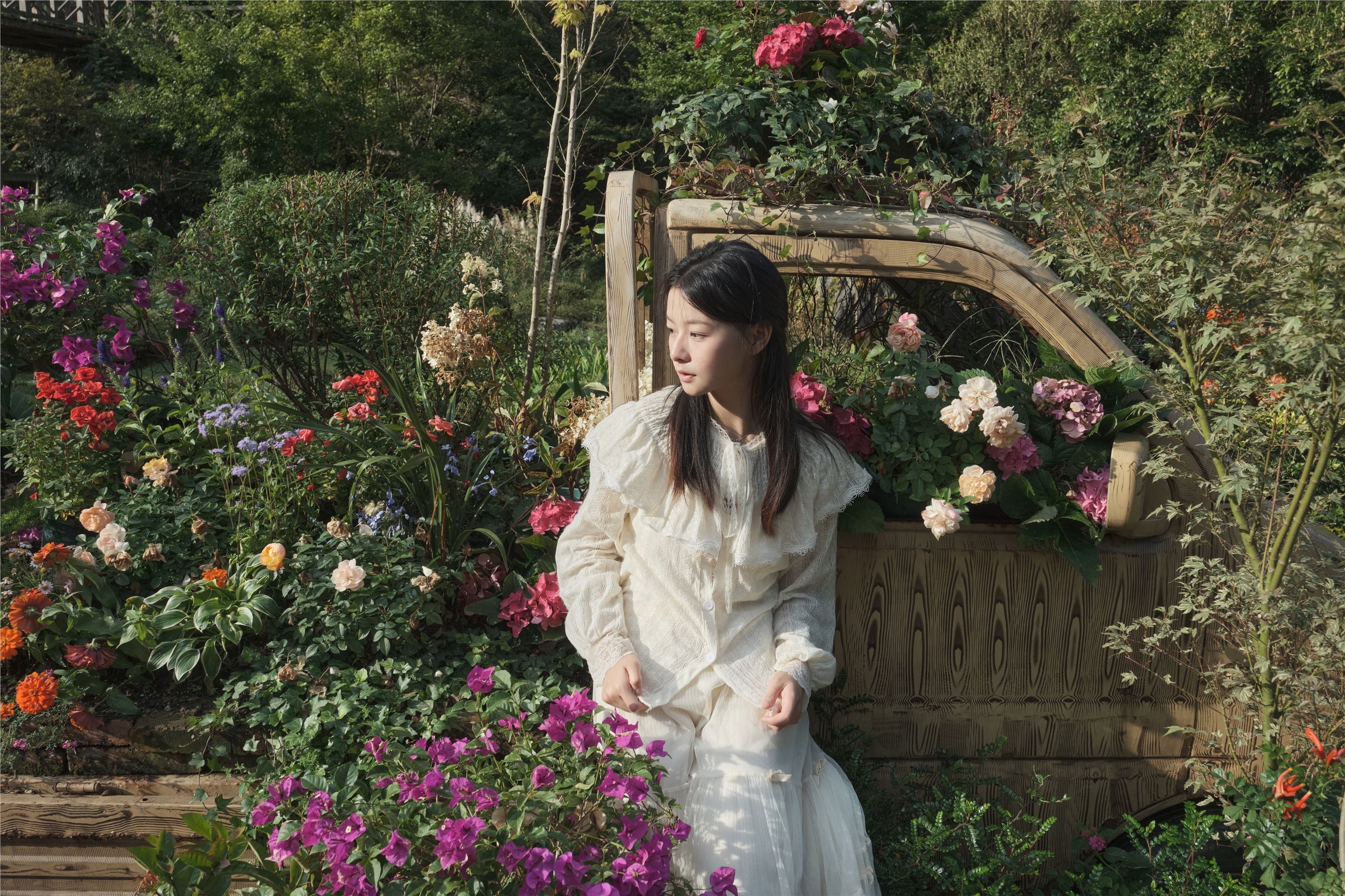 YITUYU艺图语 2025.01.02 秋游 蝴蝶妹妹